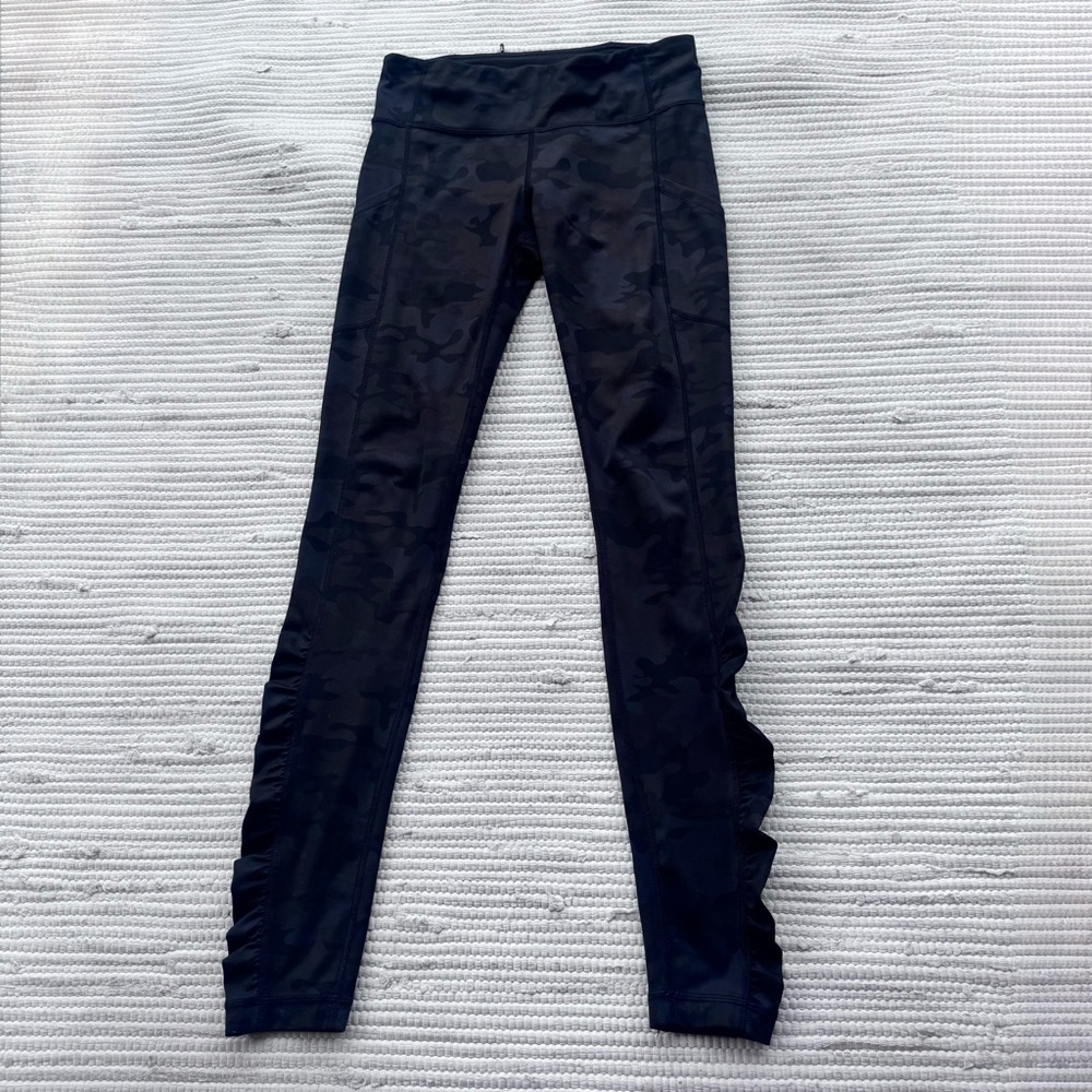 Lululemon Black Camo Leggings Ruffle Side High Rise Size 6